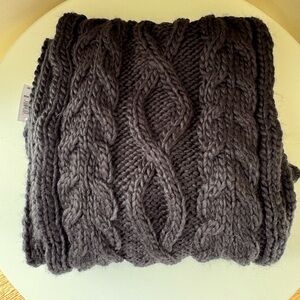 GAP Cable Knit Scarf